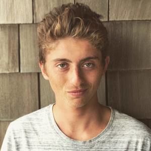 Meet your Posher, Sacha